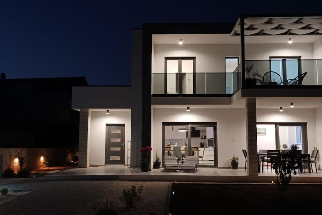 Adria Near Sibenik, 90 Meters From The Sea * Jadrija