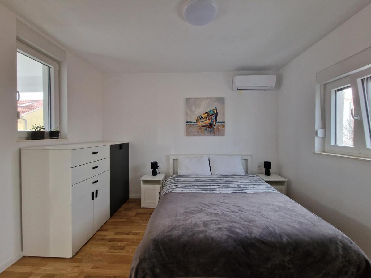 Villa Adria Near Sibenik, 90 Meters From The Sea *