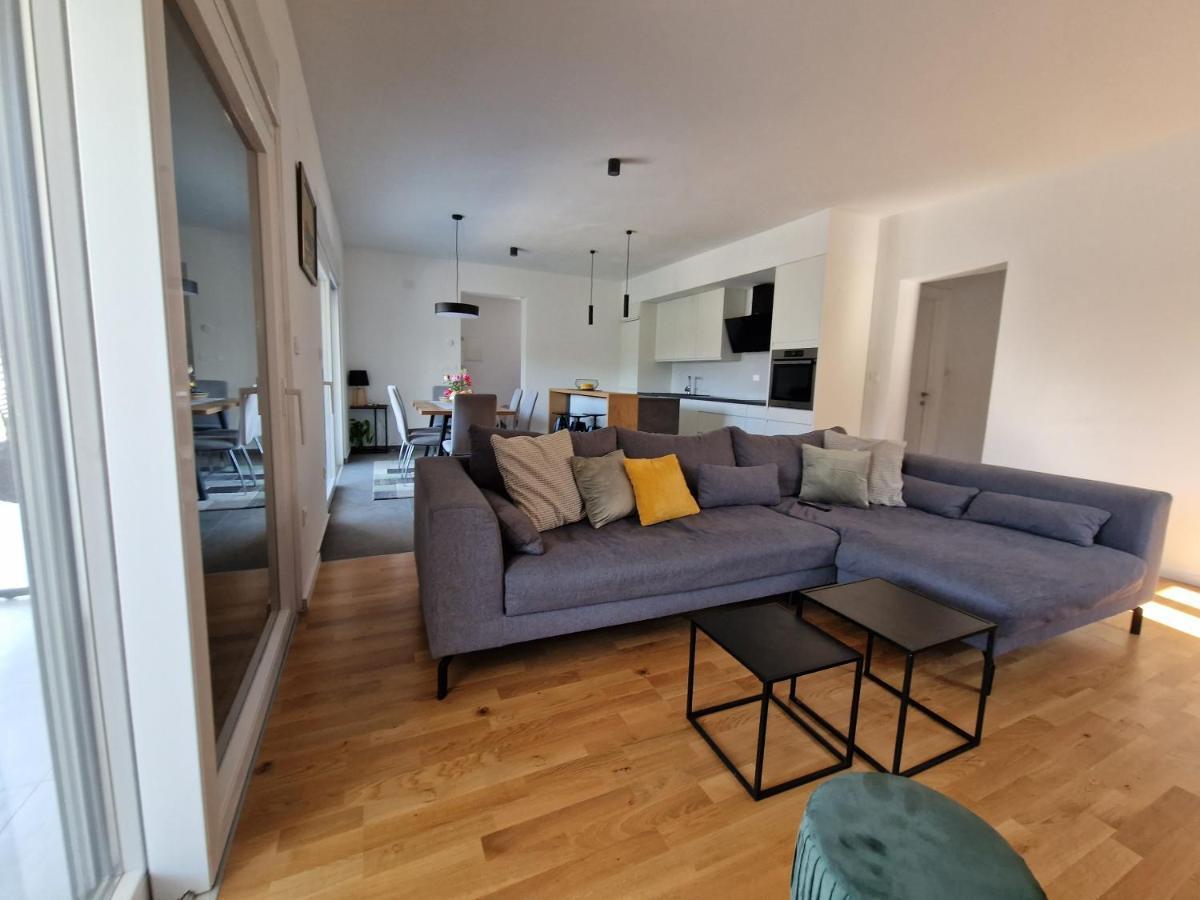 Adria Near Sibenik, 90 Meters From The Sea Villa Jadrija