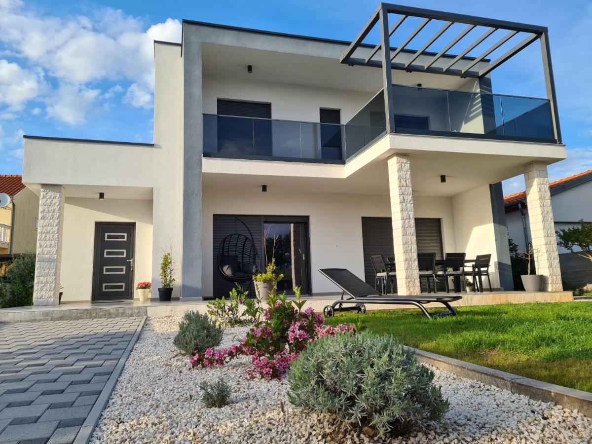 Villa Adria Near Sibenik, 90 Meters From The Sea